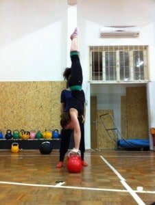 bella handstand crossfit haifa